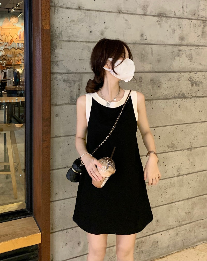 Black Minimalist Trapeze Dress