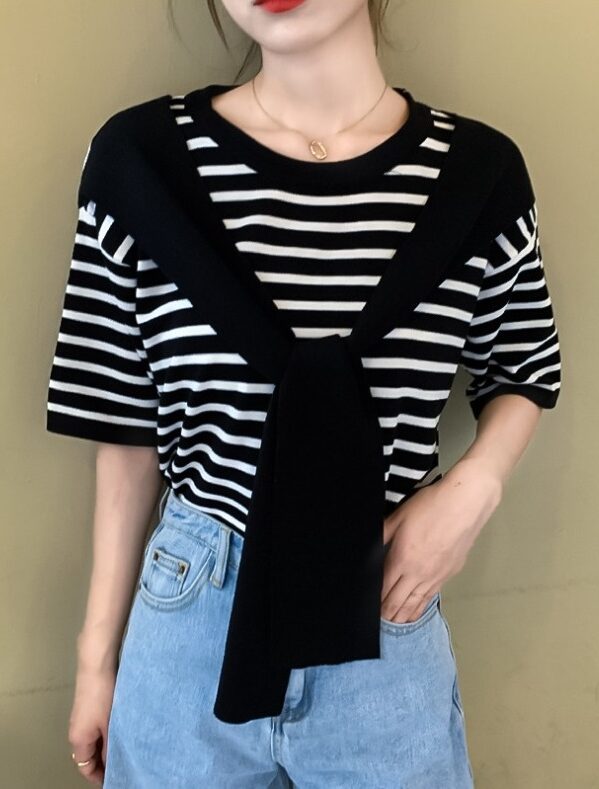 White And Black Striped T-shirt With Shawl