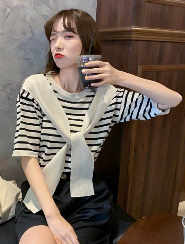 White And Black Striped T-shirt With Shawl