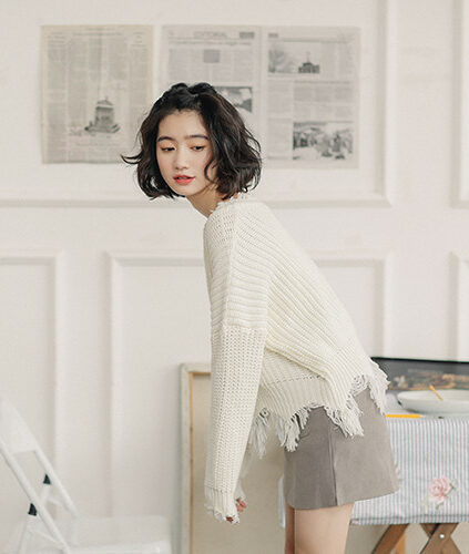 White V-Neck Tassels Knit Sweater