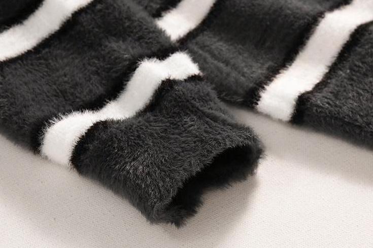 Luxury Striped Knit Sweater In Mink Fleece