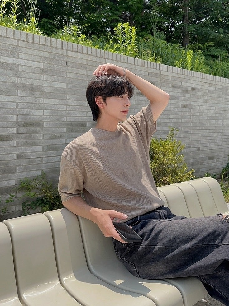 Minimalist Knit Short Sleeve Commuter Top