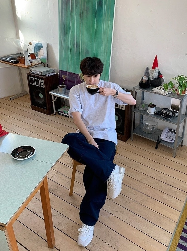 Minimalist Relaxed Fit Short Sleeve T-Shirt