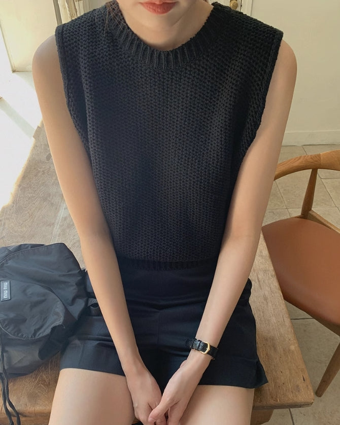 Black Crewneck Knitted Vest
