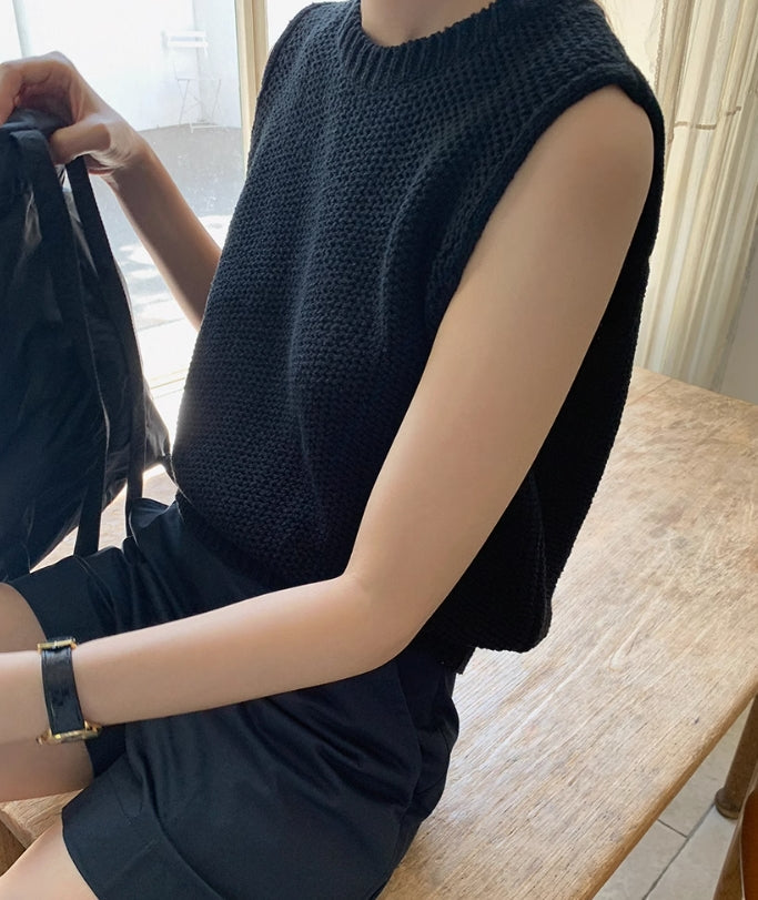 Black Crewneck Knitted Vest