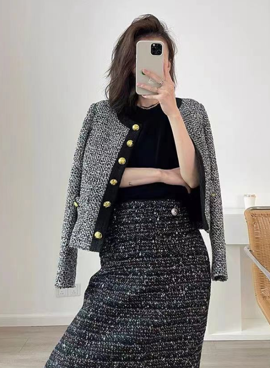 Grey Tweed Buttoned Jacket