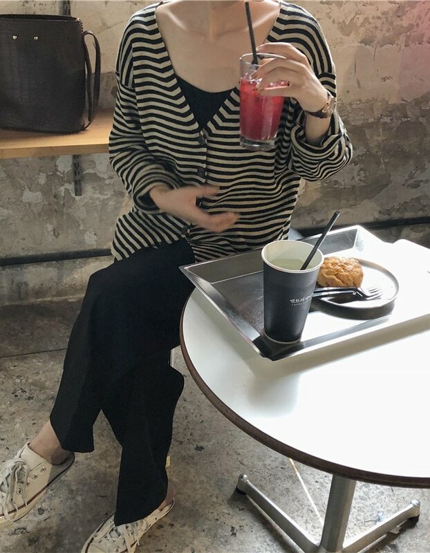 Black And White V-Neck Striped Knit Cardigan