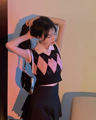 Pink Diamond Patterned Knitted Vest
