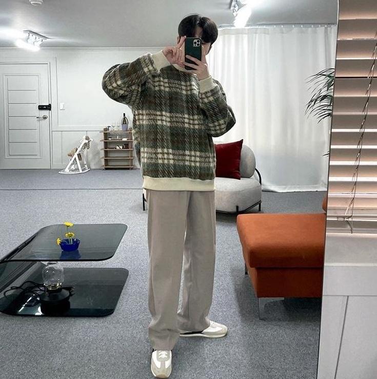 Plaid Fleece Pullover Sweatshirt