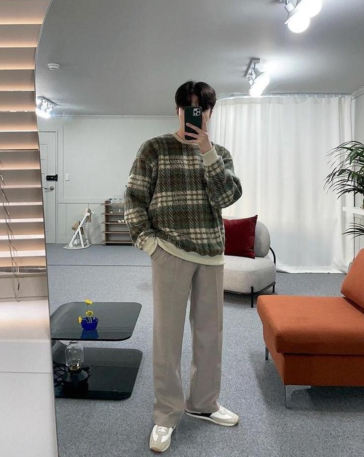 Plaid Fleece Pullover Sweatshirt