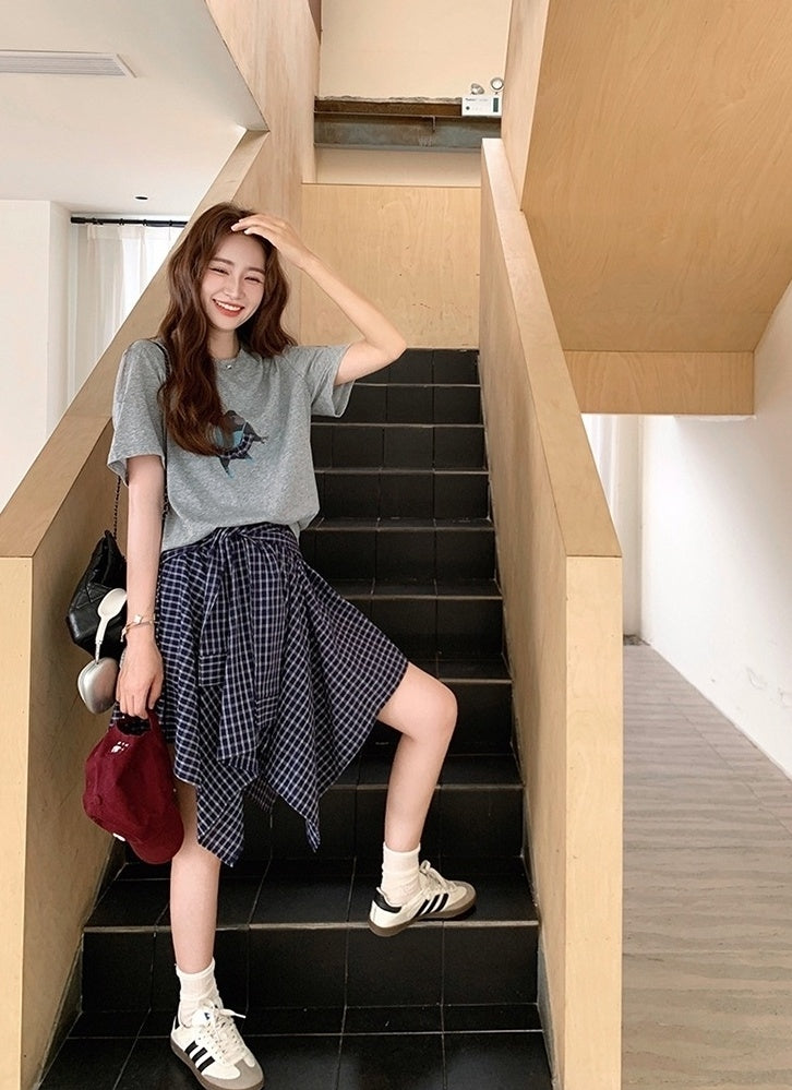 Plaid Skirt And Printed Short Sleeve Tee Set