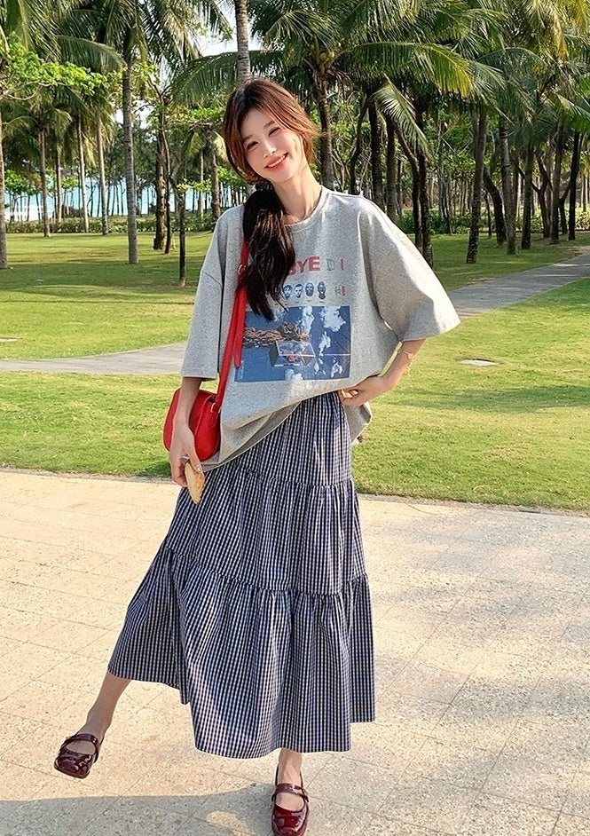 Plaid Skirt And Printed Tee Casual Outfit Set