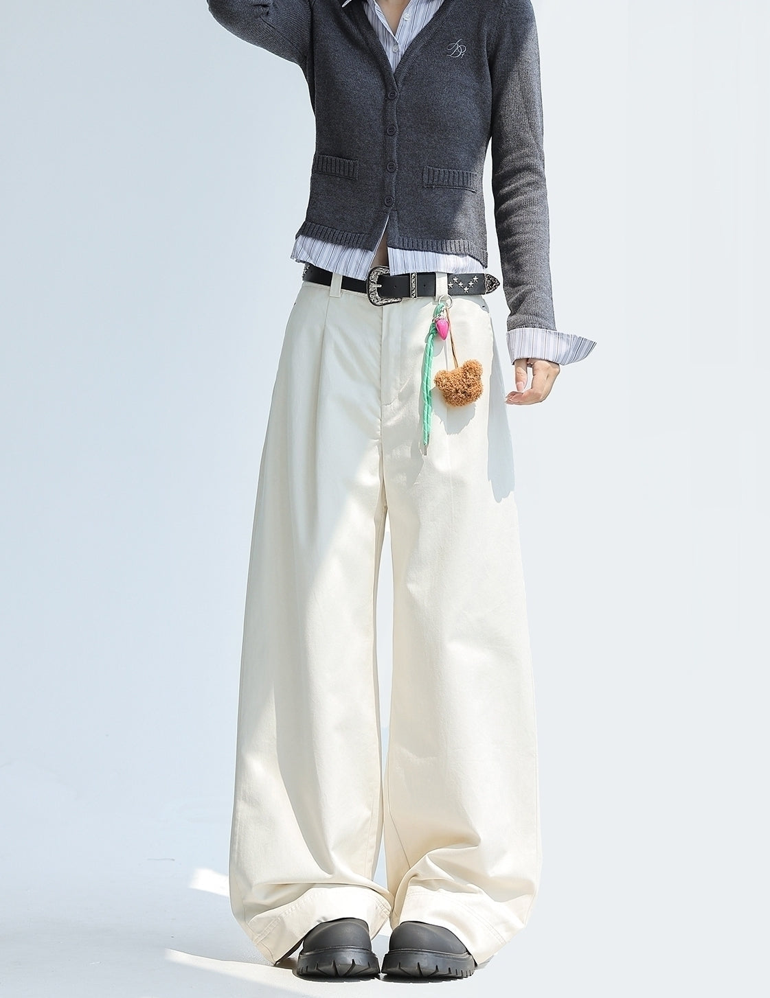 Pleated Relaxed Fit Wide Leg Suit Trousers