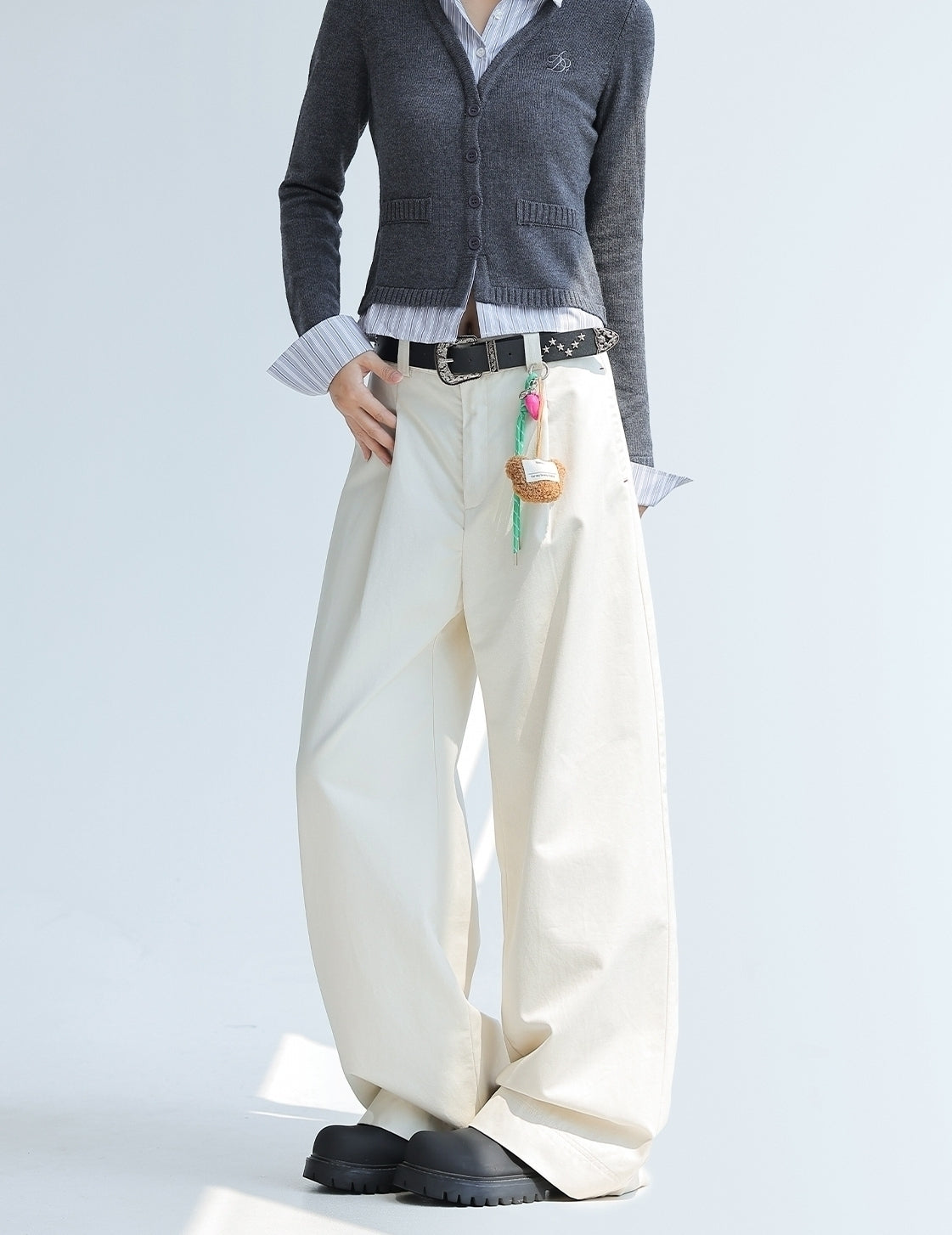 Pleated Relaxed Fit Wide Leg Suit Trousers