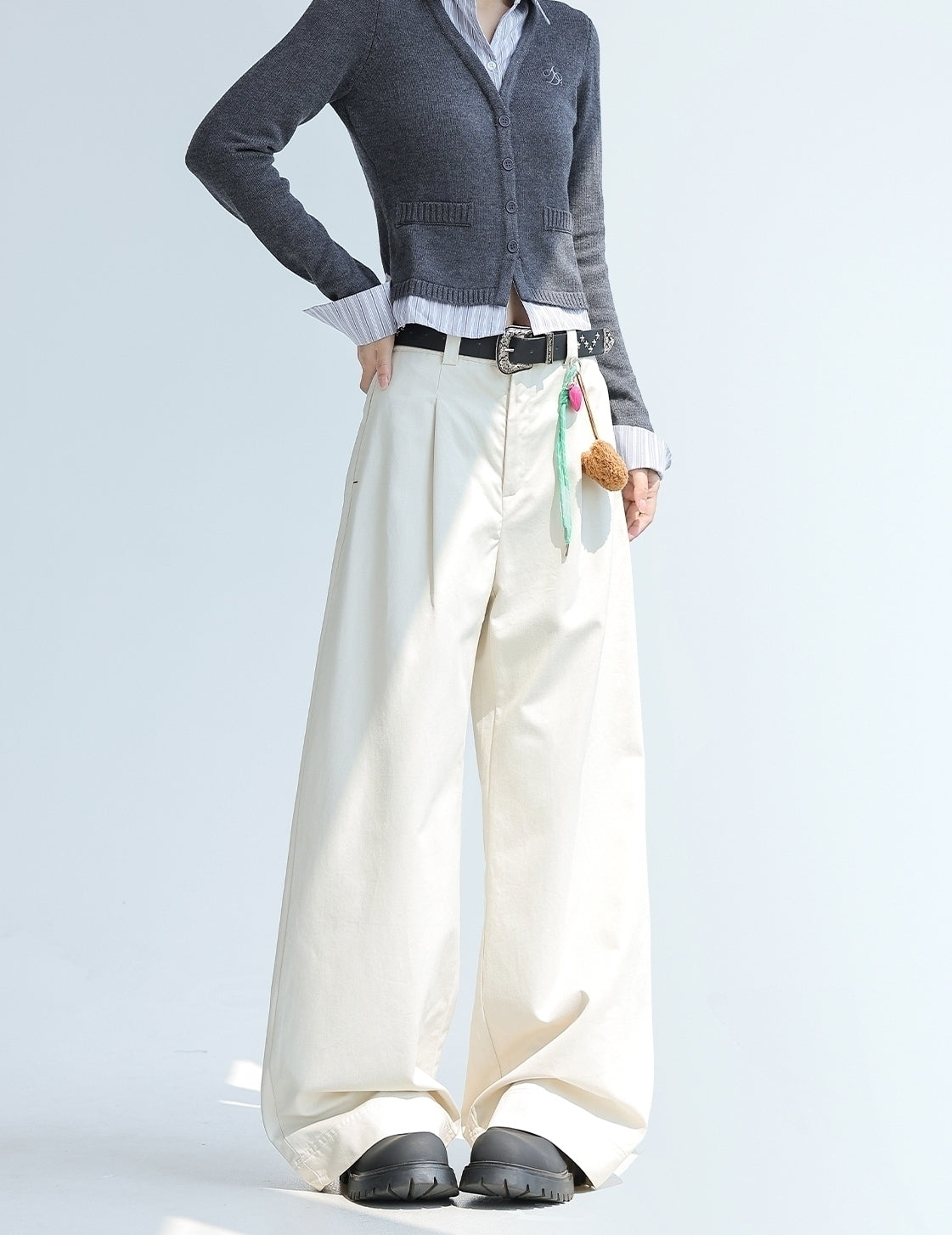Pleated Relaxed Fit Wide Leg Suit Trousers
