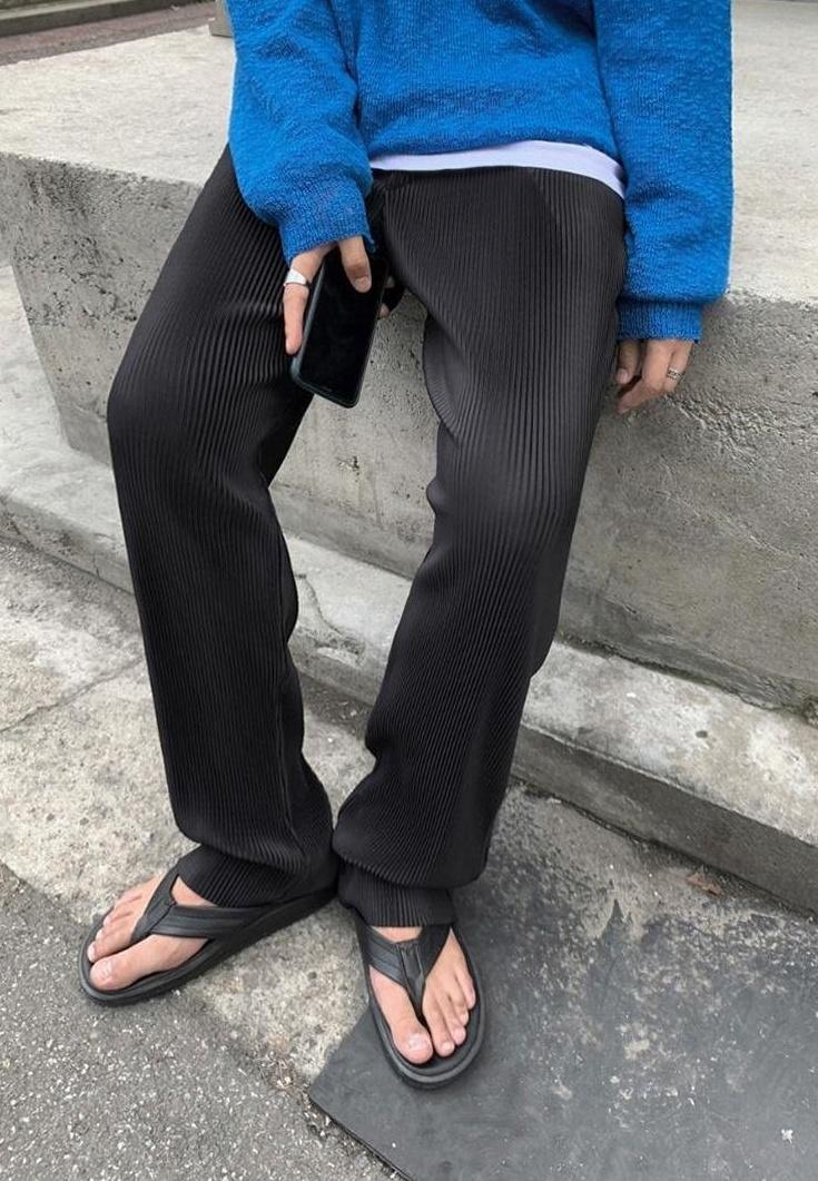 Pleated Wideleg Relaxed Trousers