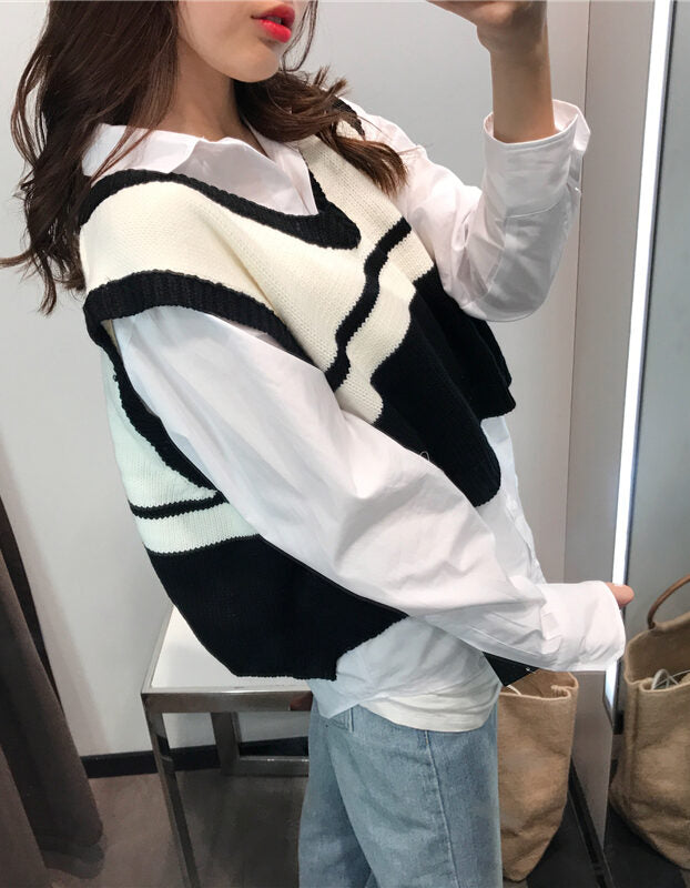 Black And White Sleeveless Knit Vest