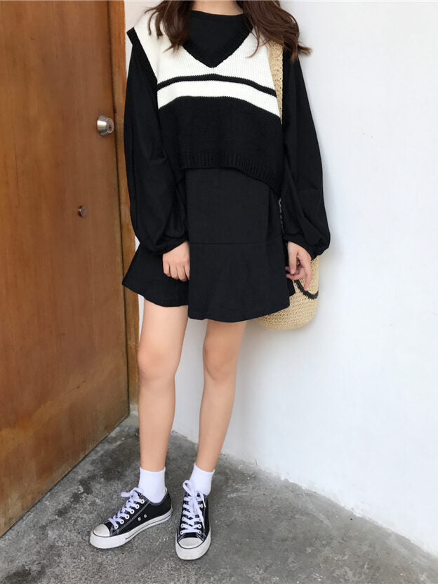Black And White Sleeveless Knit Vest