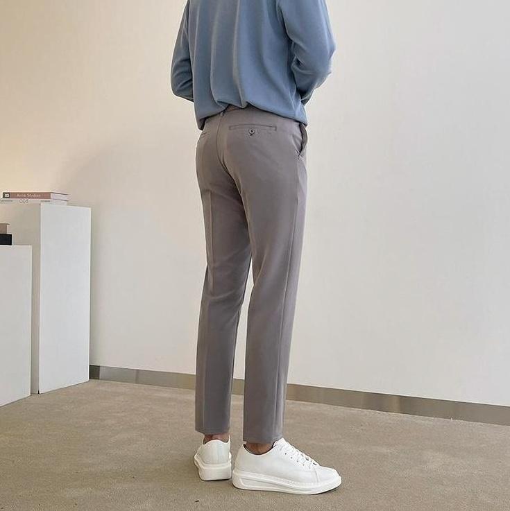 Relaxed Black Wideleg Trousers
