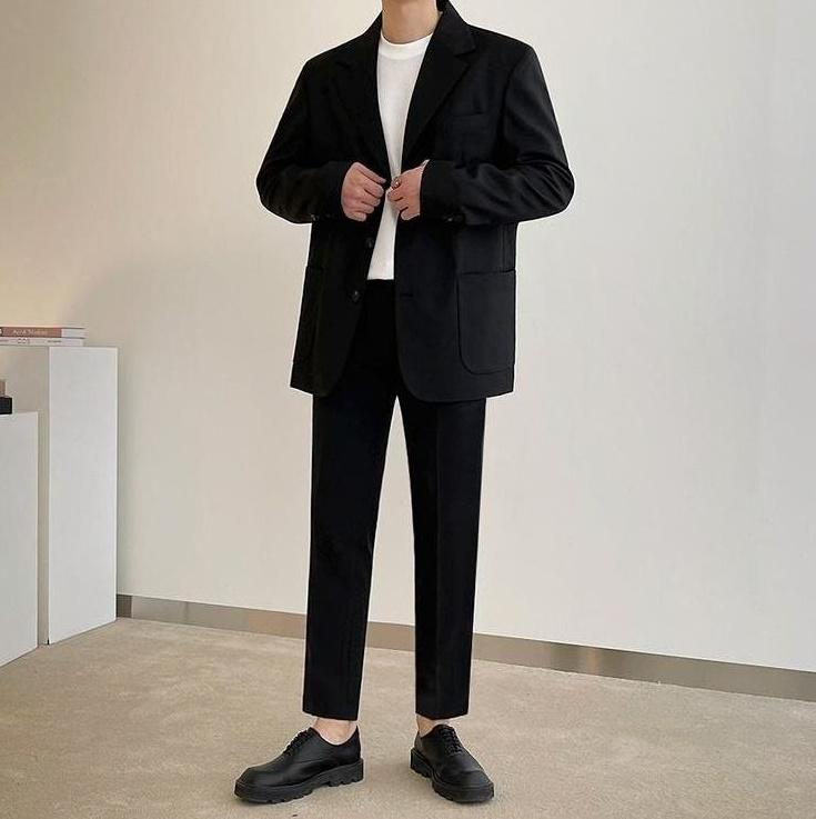 Relaxed Black Wideleg Trousers