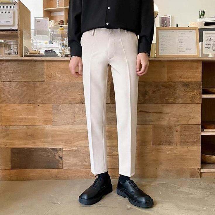 Relaxed Black Wideleg Trousers