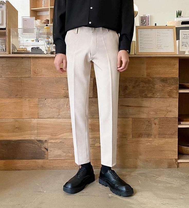 Relaxed Black Wideleg Trousers