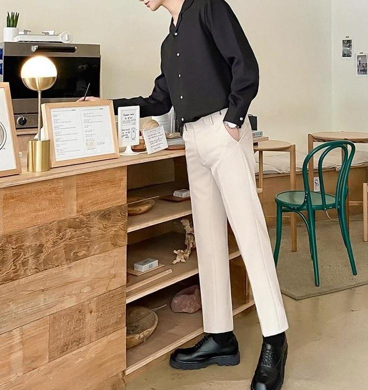 Relaxed Black Wideleg Trousers