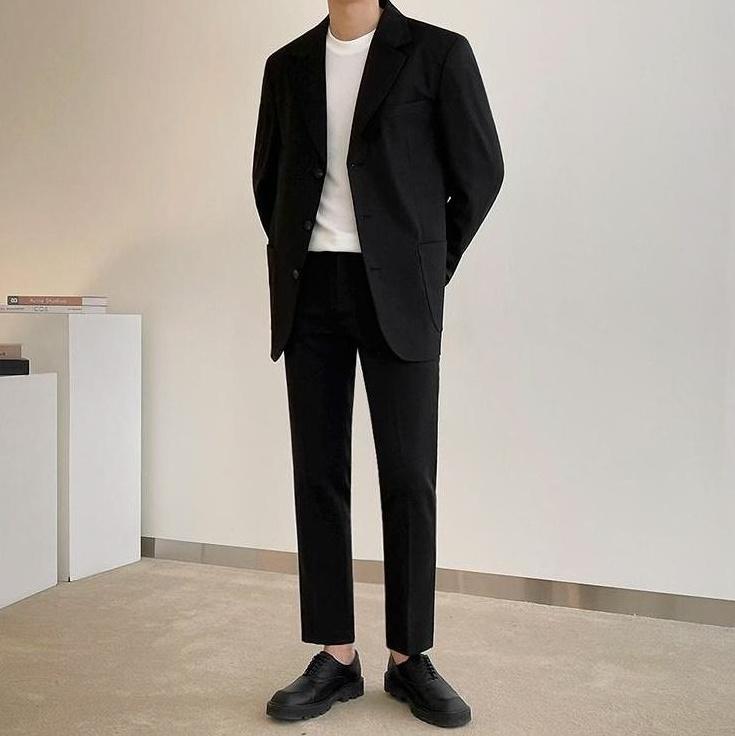 Relaxed Black Wideleg Trousers