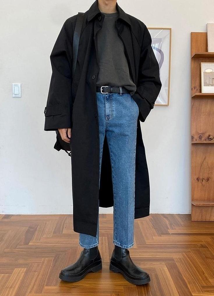 Relaxed Fit Casual Jeans
