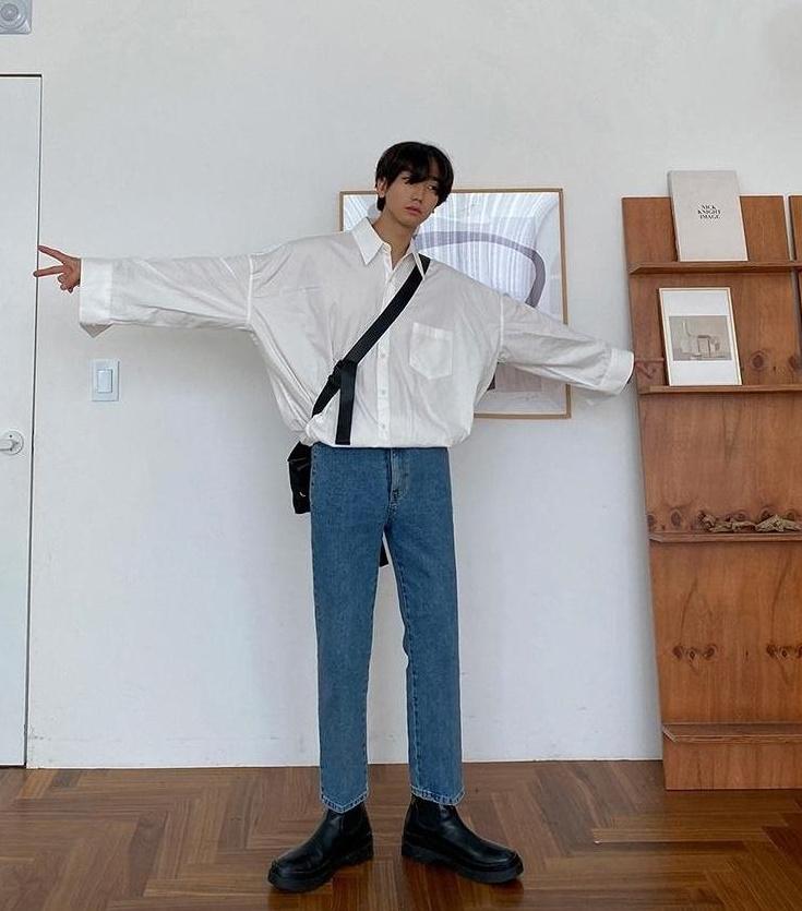 Relaxed Fit Casual Jeans
