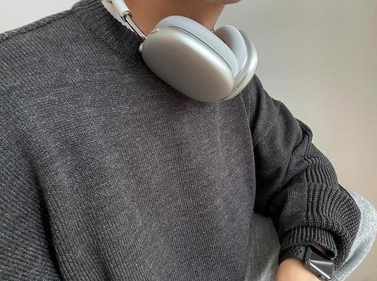 Relaxed Fit Knit Pullover Sweater