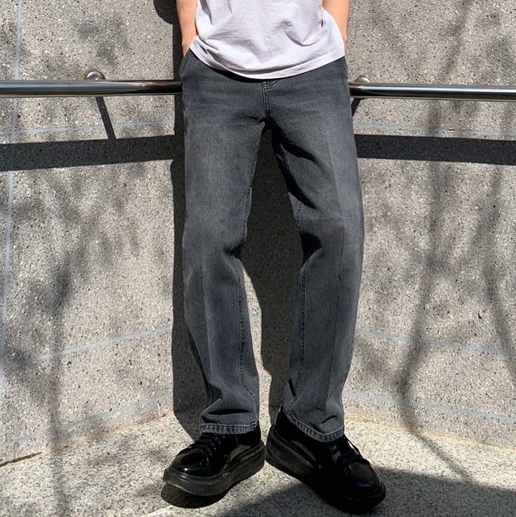 Relaxed Straight Black Vintage Jeans