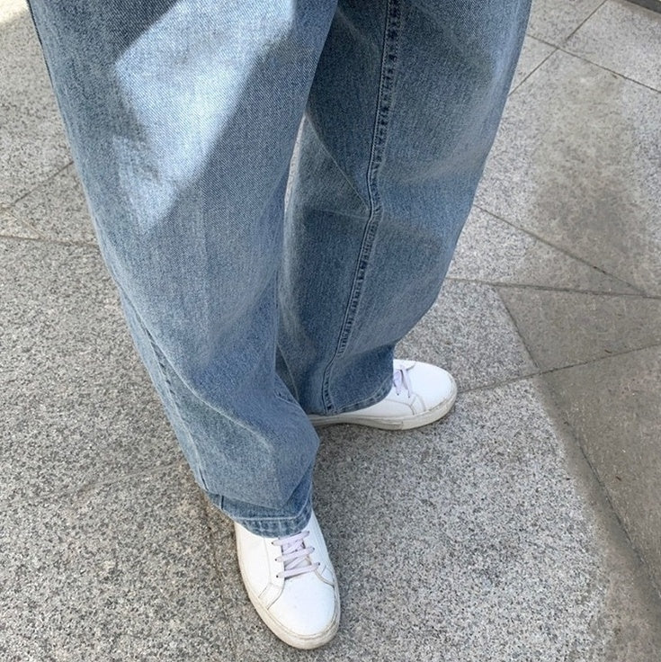 Relaxed Straight Black Vintage Jeans