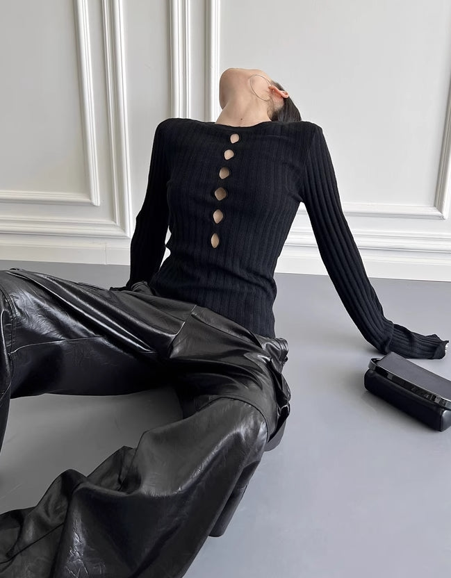 Black Cut-Out Long Sleeves Knit Top