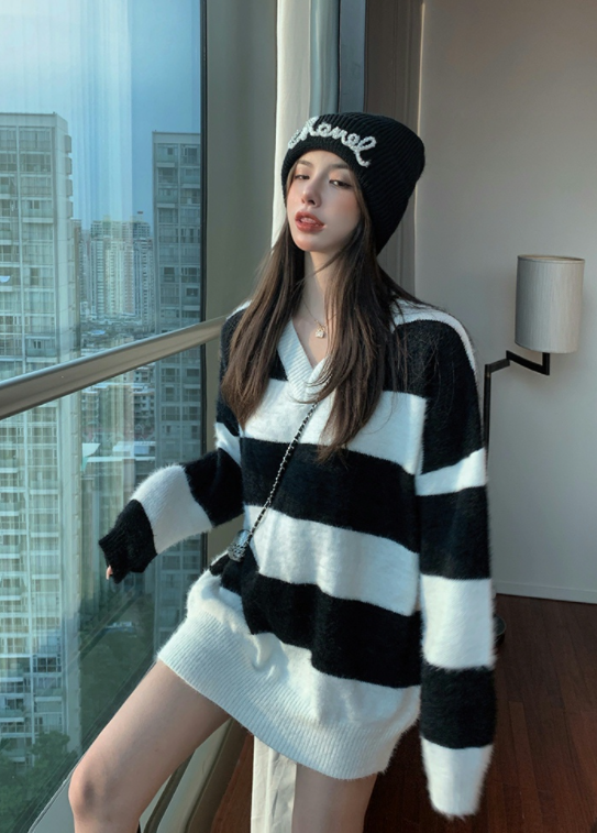 Black Retro Striped V-Neck Sweater