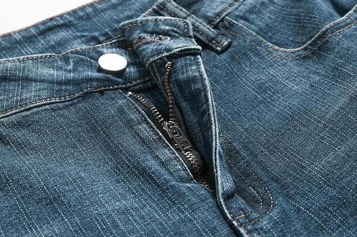 Stylish Distressed Straight Fit Jeans