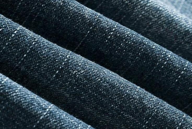 Stylish Distressed Straight Fit Jeans