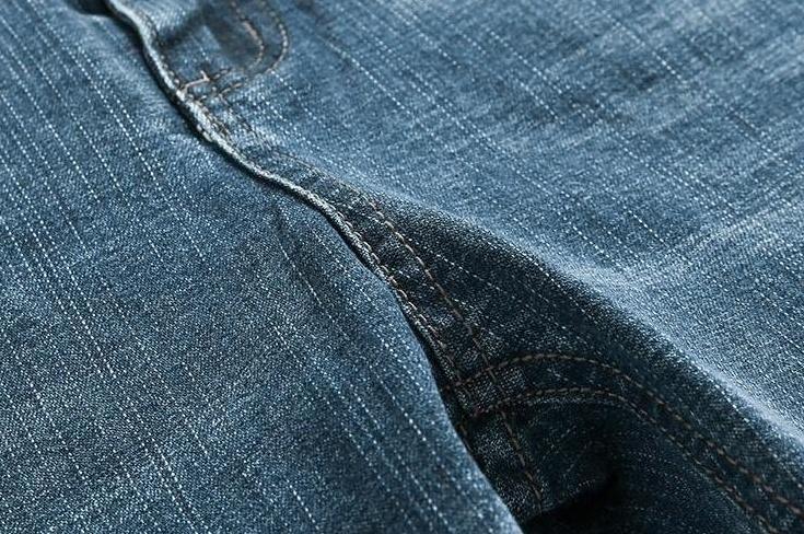 Stylish Distressed Straight Fit Jeans