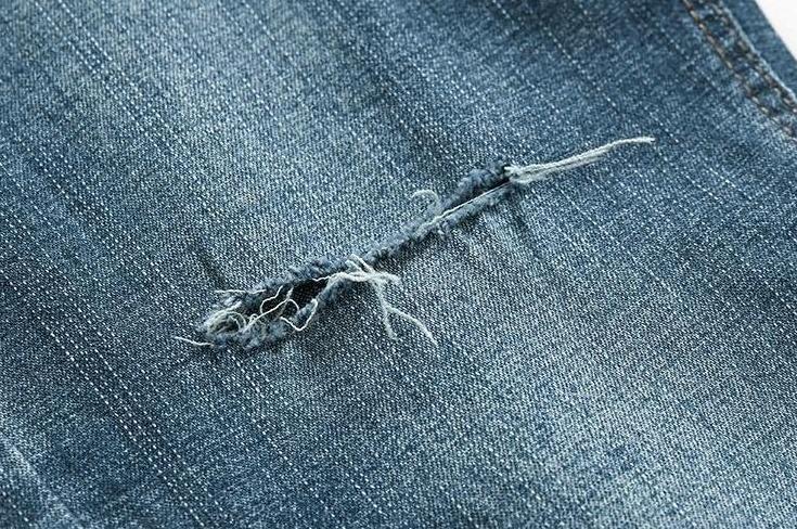 Stylish Distressed Straight Fit Jeans