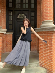 Stylish Plaid Sleeveless Top And Skirt Set