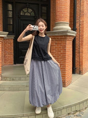 Stylish Plaid Sleeveless Top And Skirt Set
