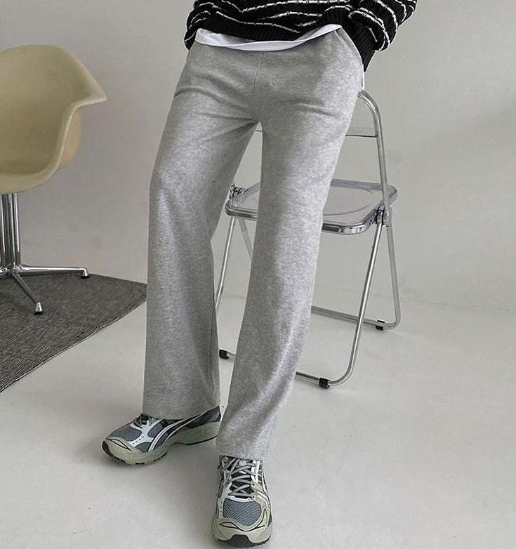 Stylish Relaxedfit Grey Trousers