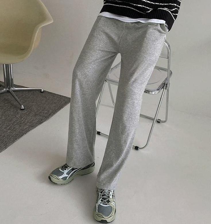 Stylish Relaxedfit Grey Trousers