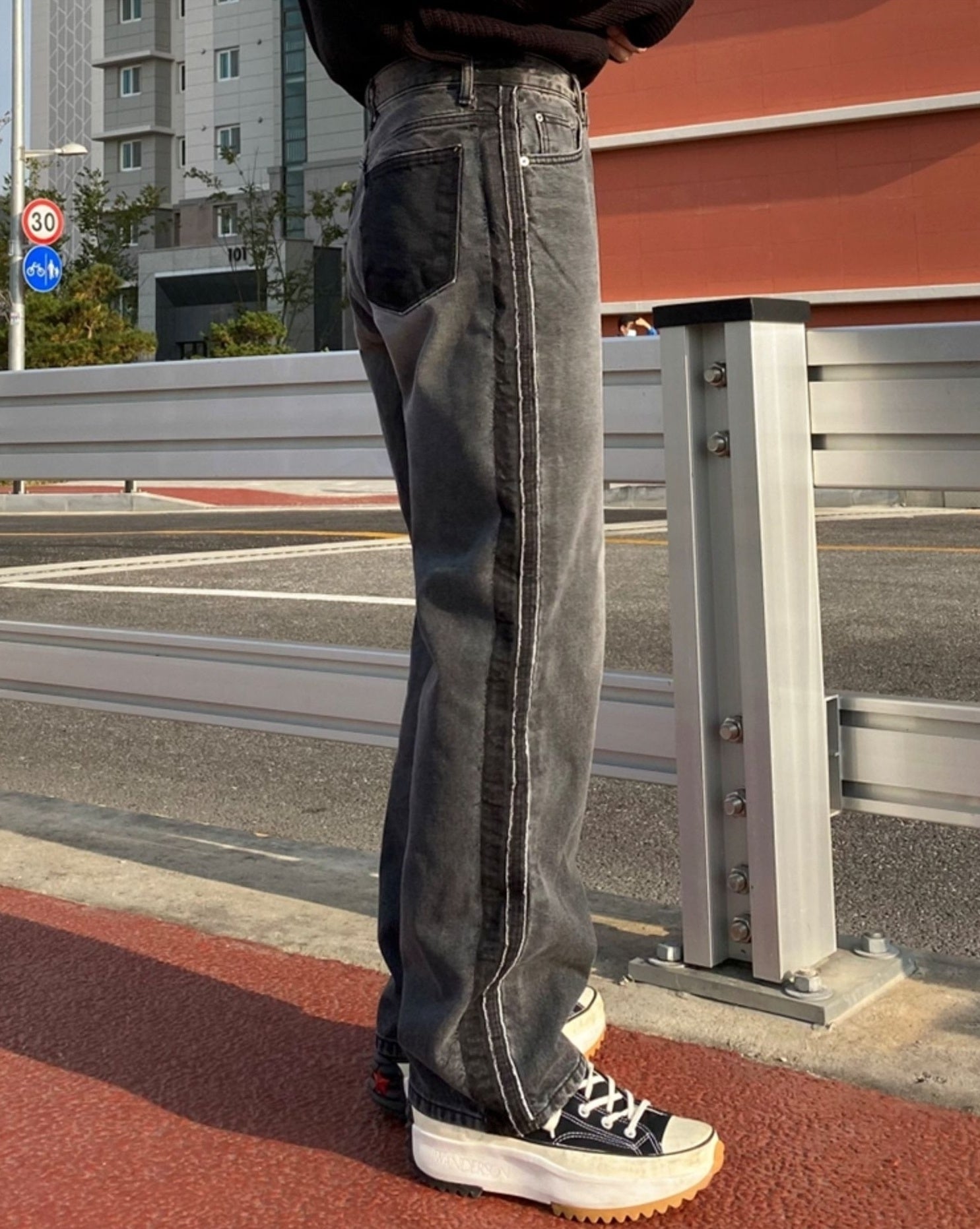 Trendy Black Wideleg Jeans