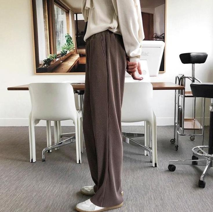 Trendy Relaxed Fit Pleated Trousers