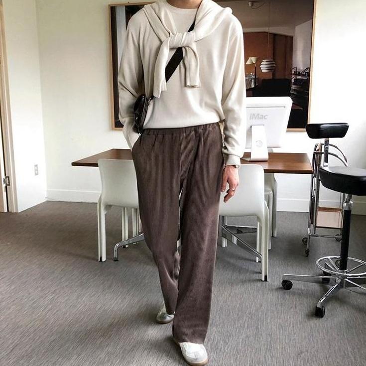 Trendy Relaxed Fit Pleated Trousers