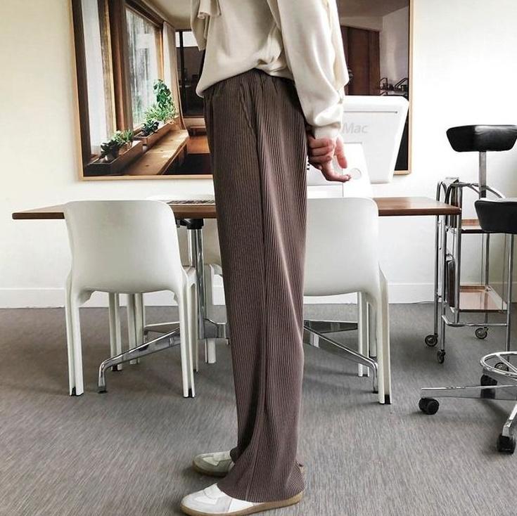 Trendy Relaxed Fit Pleated Trousers