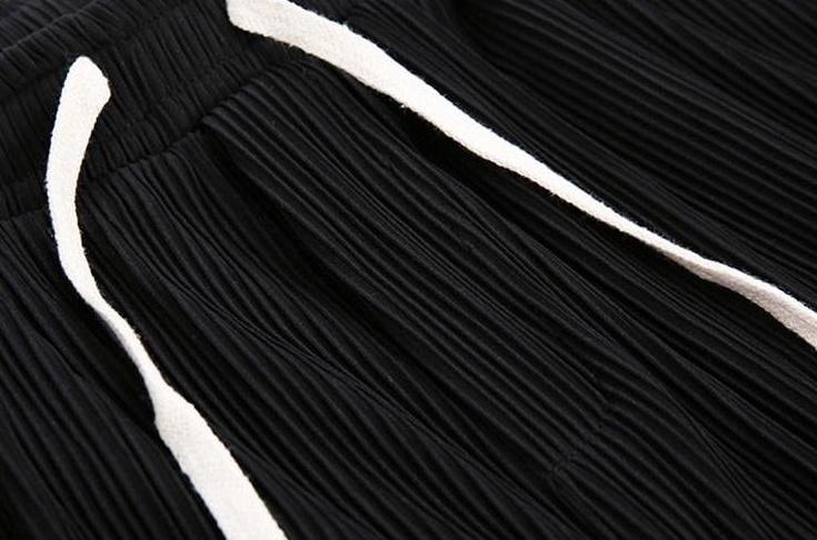 Trendy Relaxed Fit Pleated Trousers