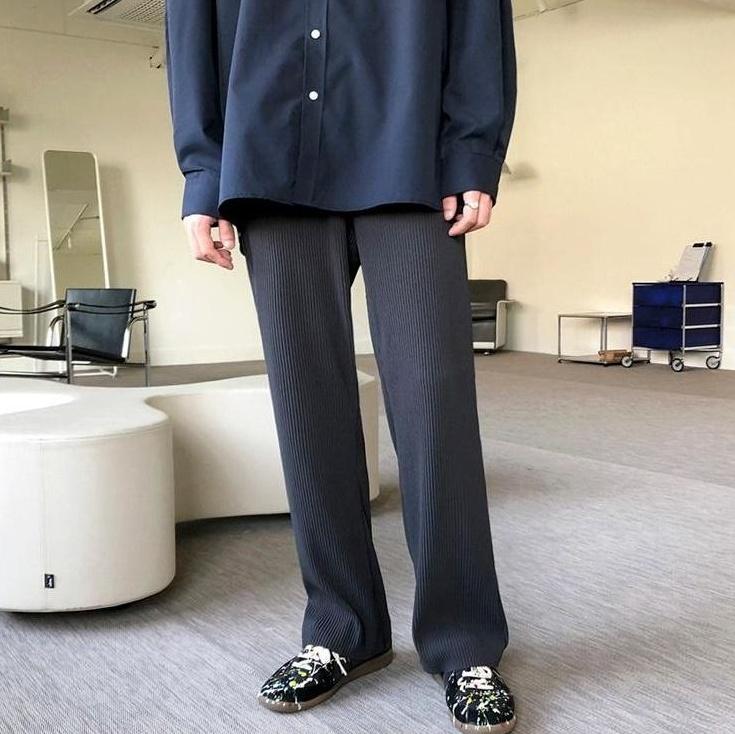 Trendy Relaxed Fit Pleated Trousers
