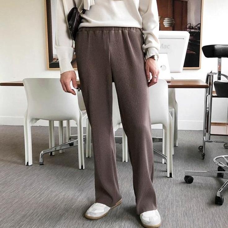 Trendy Relaxed Fit Pleated Trousers